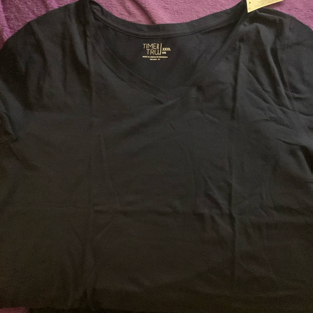 Women’s Time and Tru Navy V-neck Tee
